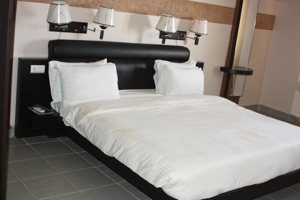 Hotel Magic Land Dakar Exteriör bild